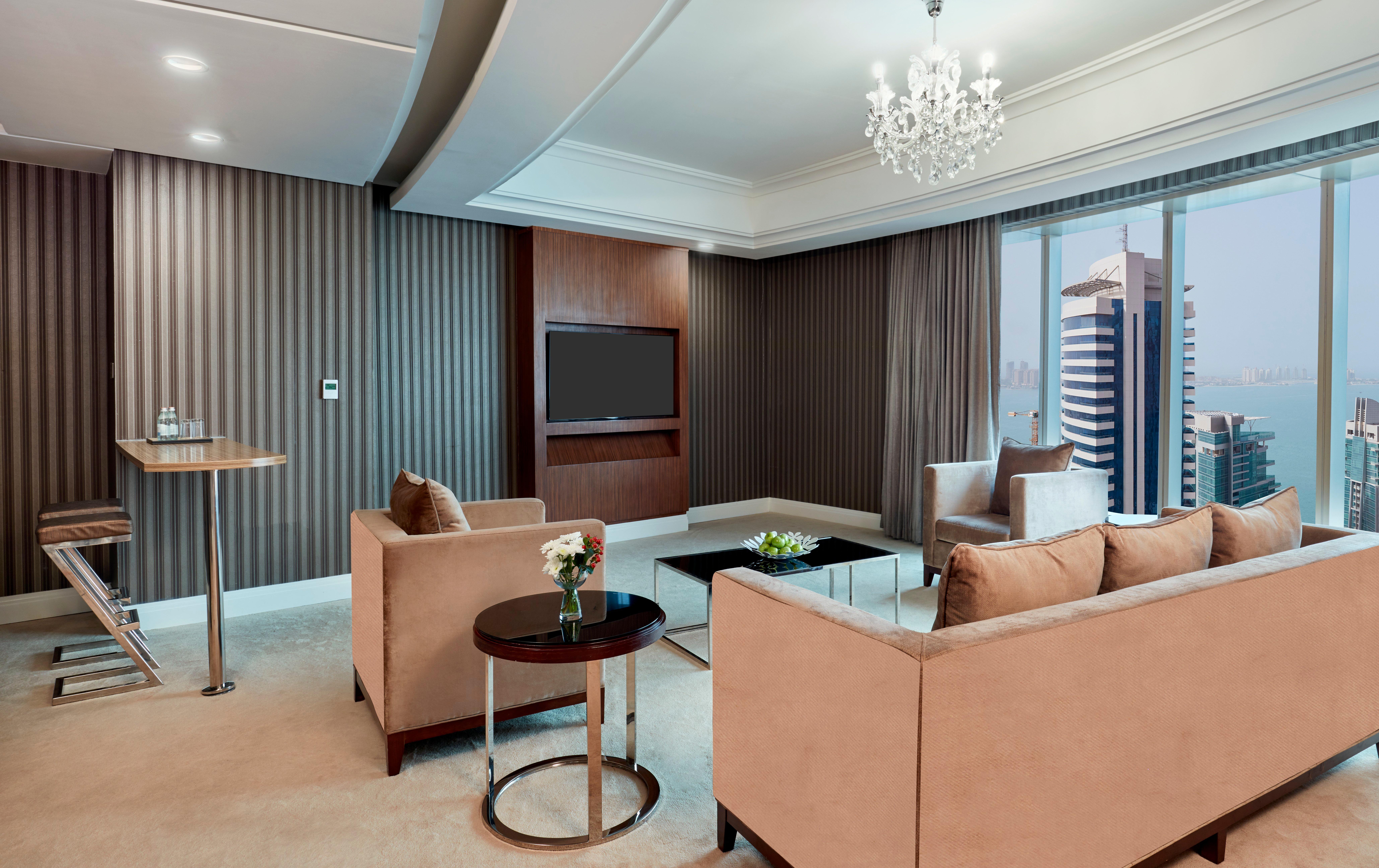 Plaza West Bay 5*