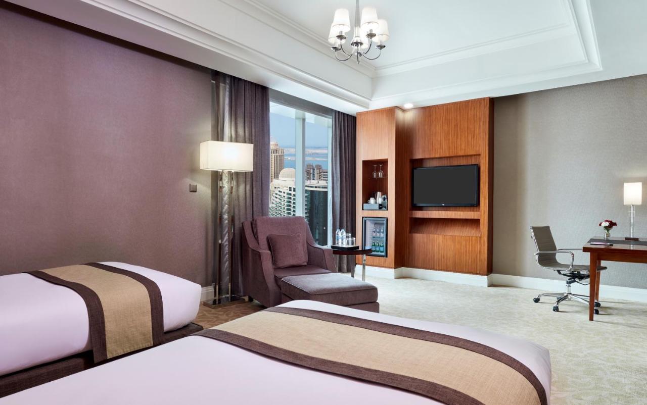 Plaza West Bay Hotel 5*