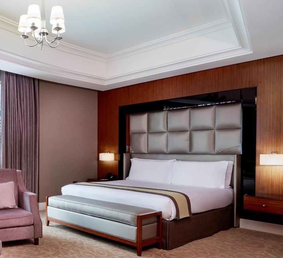 Plaza West Bay Hotel 5*
