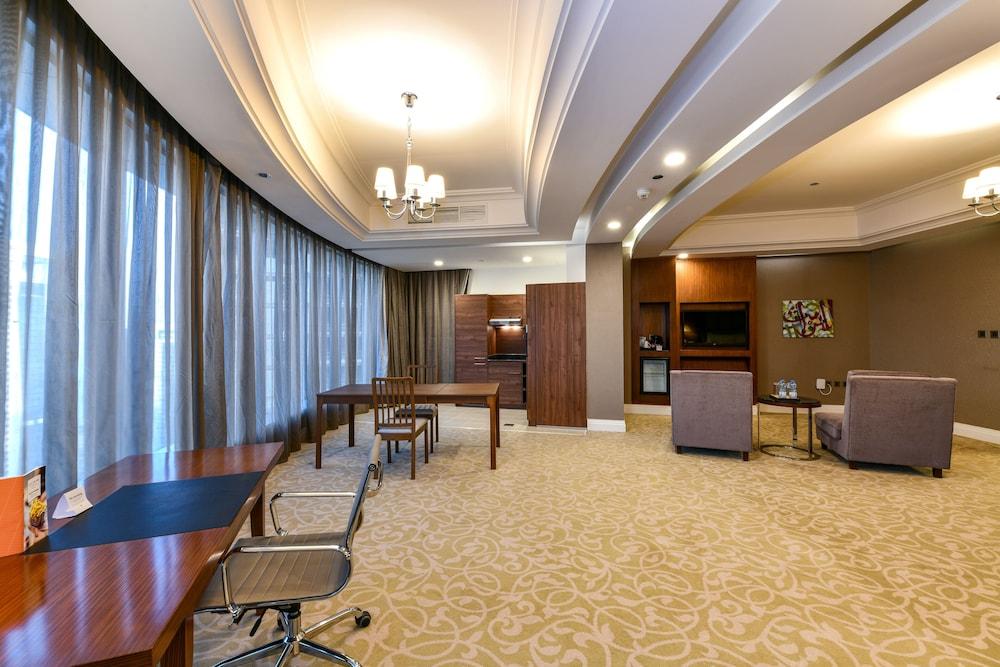 Plaza West Bay Hotel Doha